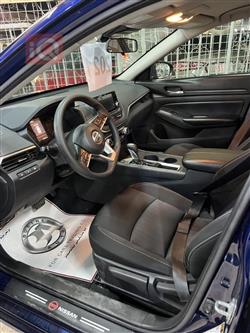 نيسان ألتيما